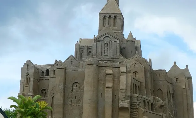 Grootste Nachtwacht ter wereld staat bij ’t Veluws Zandsculpturenfestijn